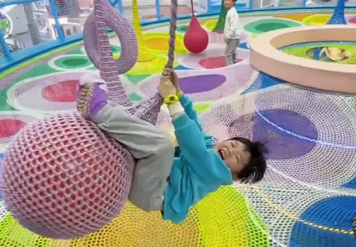 Rainbow Net Climbing