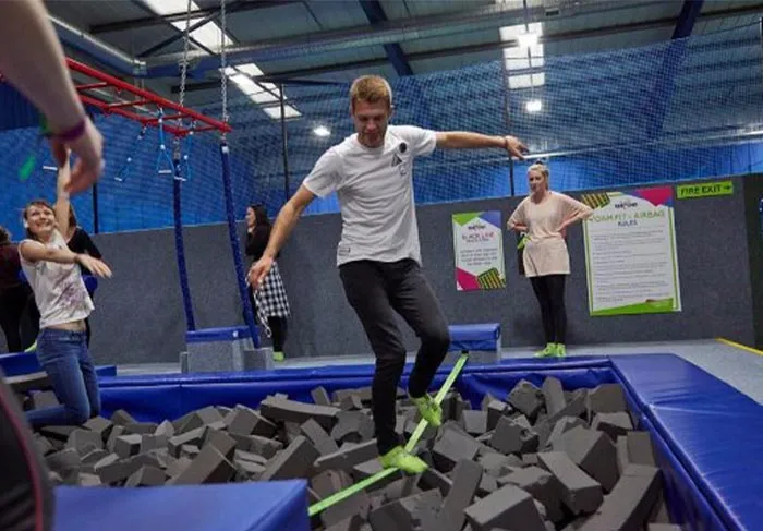 Trampoline Slack line