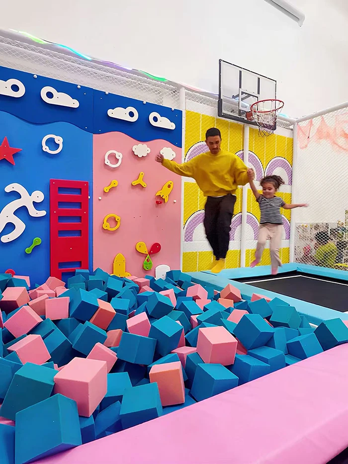 Funcity Indoor Playground Autónoma de Buenos Aires-mini trampolines and a soft play structure