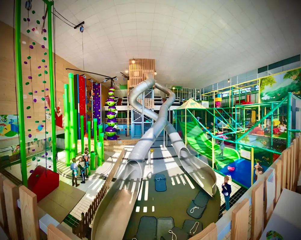 Overview of Speelpunt Zwevegem indoor playground in Belgium